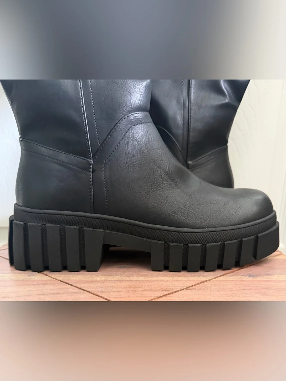 MIA RY Platform knee high leather boot in black malta size 10 NEW